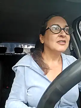 bellafortune69 online show from May 23, 2:37 pm