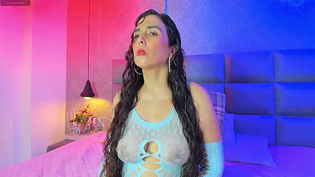 rousemonroe online show from May 8, 7:38 pm