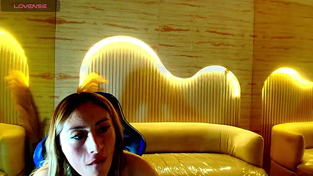 katalina r  online show from May 16, 8:30 pm