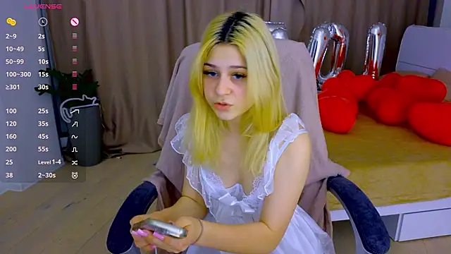 ApheliaStar online show from February 14, 5:15 pm