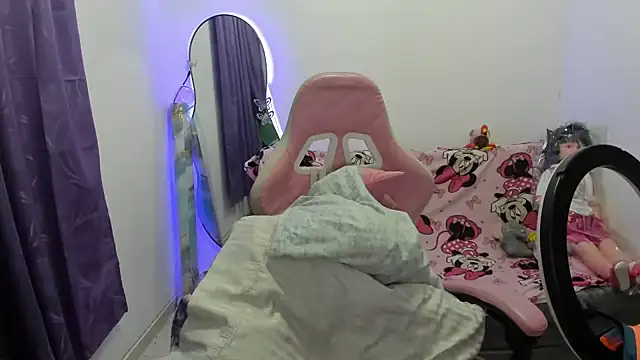 jenniferbodys online show from May 23, 1:37 am