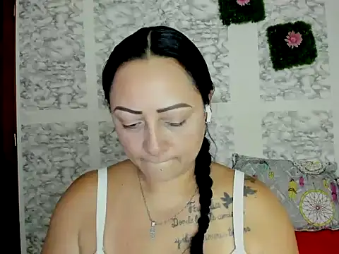 XXXStephanie XXX online show from May 19, 10:06 pm