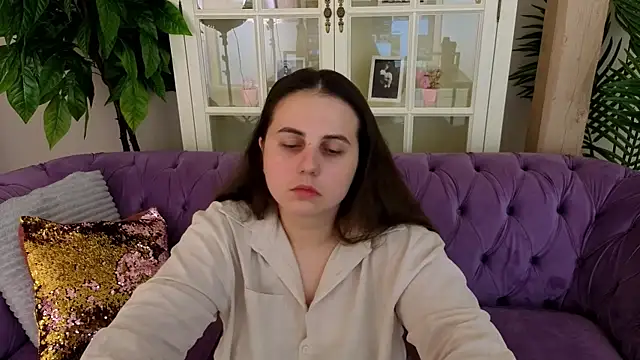 MikaFoxy online show from April 9, 5:43 am