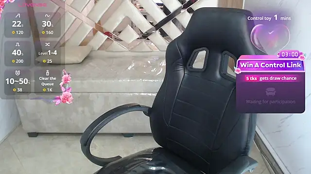Clhoe b online show from May 13, 8:14 pm