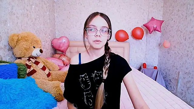 LolliStrawberry online show from March 21, 7:46 am