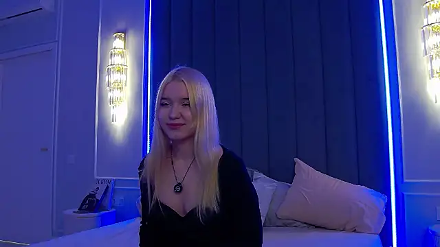 KimmyFlare online show from January 13, 1:37 pm