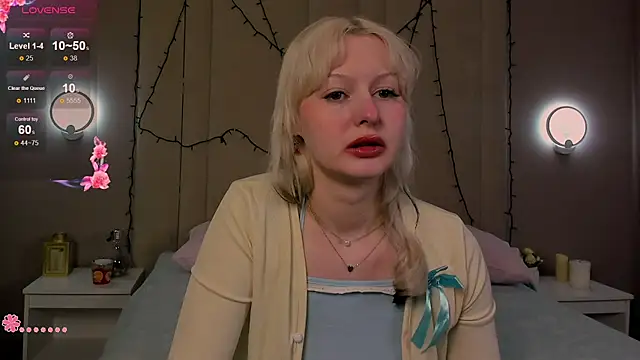 AdeleSilvy online show from March 17, 1:53 am