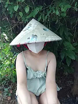 EnzxMoon02 online show from May 13, 9:59 am