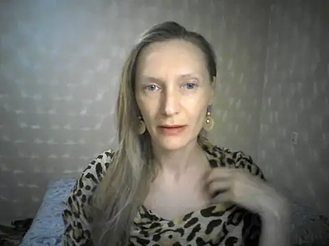 Averinona online show from March 28, 5:01 pm