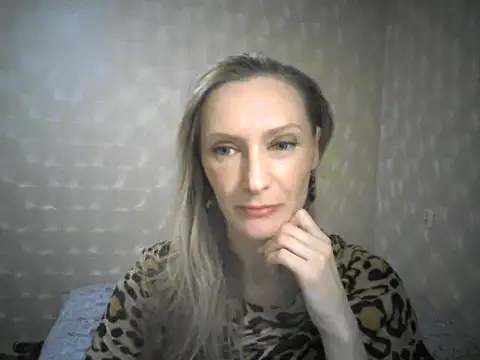 Averinona online show from April 5, 6:29 pm