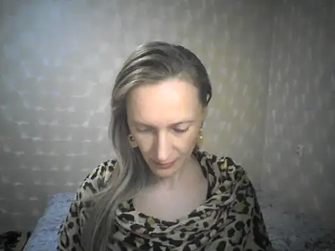 Averinona online show from March 29, 5:45 pm