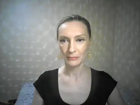 Averinona online show from April 4, 6:18 pm