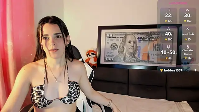 LucianaMoreau online show from May 8, 7:38 pm