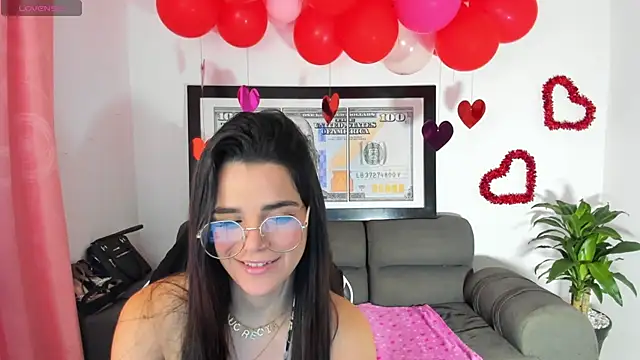 LucianaMoreau online show from February 17, 11:37 pm