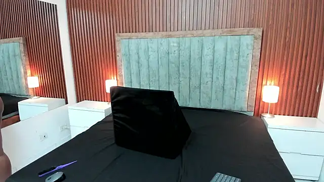 Arianaa Cooper  online show from February 10, 11:35 am