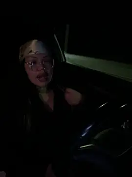 BaByDollxChloe online show from May 6, 9:24 am