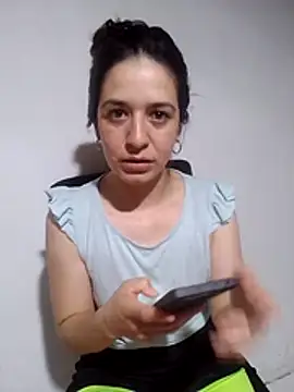 Abigail Fuentes online show from January 11, 10:59 pm