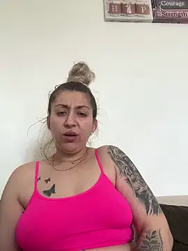 dalia0710 online show from March 31, 1:00 pm