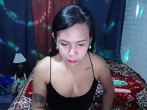 BriannaCruz24 online show from May 5, 12:52 pm