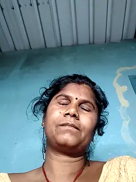 Hot di97 online show from May 12, 7:53 pm