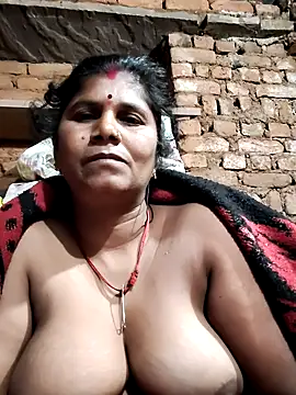 Hot di97 online show from February 5, 10:02 pm