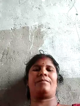 Hot di97 online show from May 14, 1:55 am