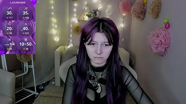Ashley Veil online show from May 12, 8:48 pm