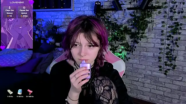 Ashley Veil online show from May 19, 8:49 pm