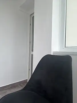 Missolevelvet online show from May 10, 5:53 am
