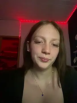 YoungLisaa18 online show from March 5, 8:37 pm