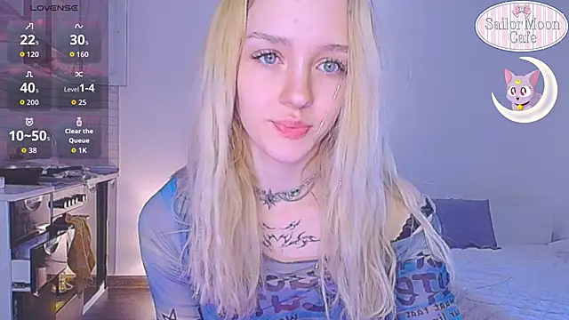 sailormoon666  online show from April 6, 5:08 am