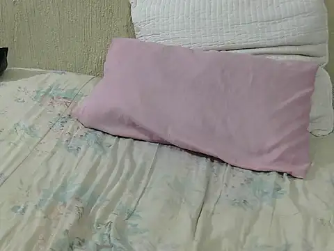 xxxChocolateBox online show from May 15, 9:39 pm