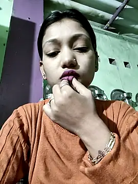 Curvy Samayra online show from January 13, 5:39 pm