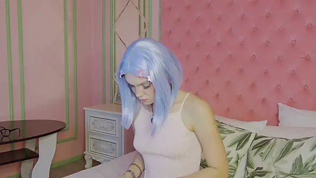 AvaLarson online show from March 1, 1:11 pm