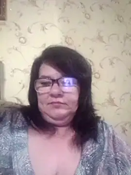 NysiOlsen online show from May 10, 8:00 pm