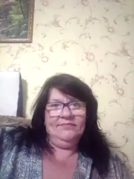 NysiOlsen online show from May 8, 8:43 pm