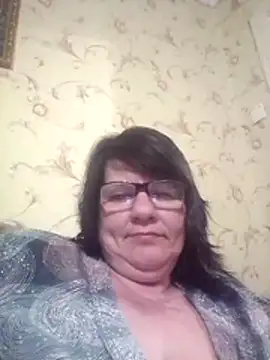 NysiOlsen online show from May 7, 8:23 pm