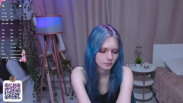 JuanaSumma online show from May 18, 6:19 am