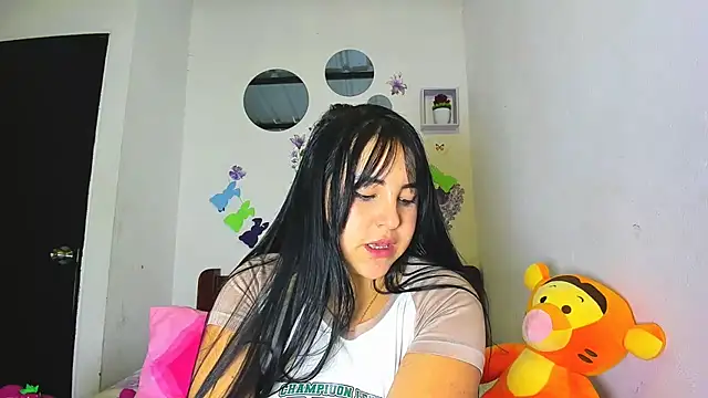 Penelopeflame18 online show from May 9, 2:02 am
