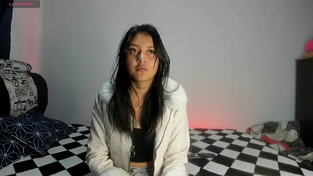 Sujii  online show from January 13, 6:52 am