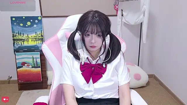 Qiqiiii-05 online show from July 19, 1:24 pm