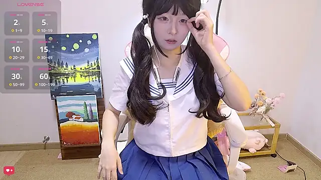 Qiqiiii-05 online show from June 13, 2:03 pm
