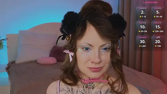 MoonHaze   online show from March 23, 10:32 am