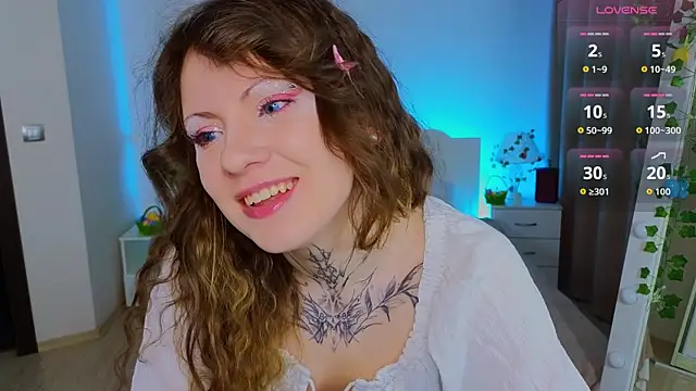 MoonHaze   online show from April 5, 11:31 am