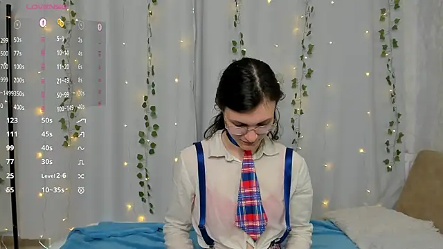 ThoraMarola online show from June 26, 11:33 am