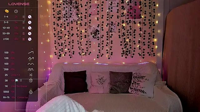 Lina Blossom online show from January 15, 8:20 am