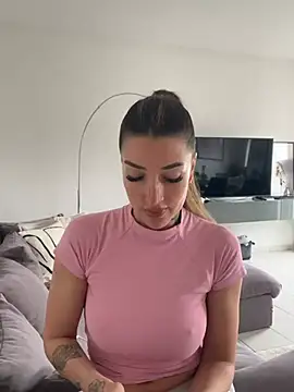 NovaLushhh online show from April 13, 11:33 am