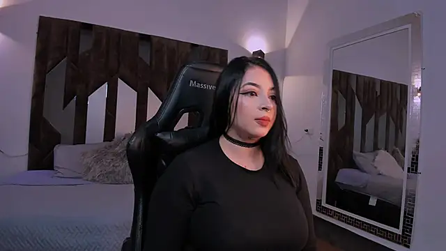 Mila laurent1 online show from February 9, 9:50 pm