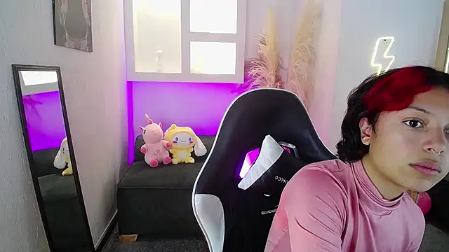 melodyy as online show from May 9, 1:35 pm