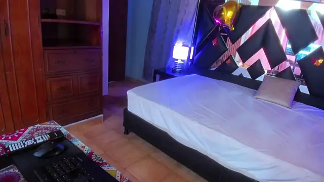 michell sweetiee online show from April 1, 6:49 pm